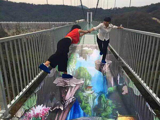 3D玻璃吊橋